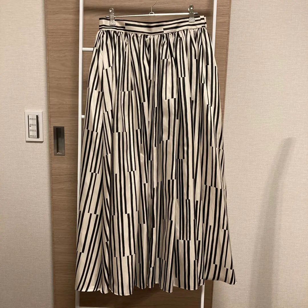 shetokyo シートーキョー Audreyスカート 38 2025年最新】she tokyo audreyの人気アイテム - メルカリ