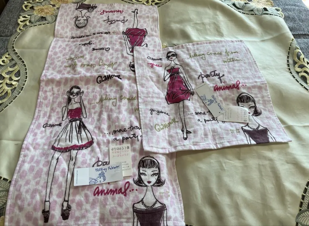 傑弗里·富爾維馬里Jeffrey Fulvimari面巾、毛巾 的縮圖