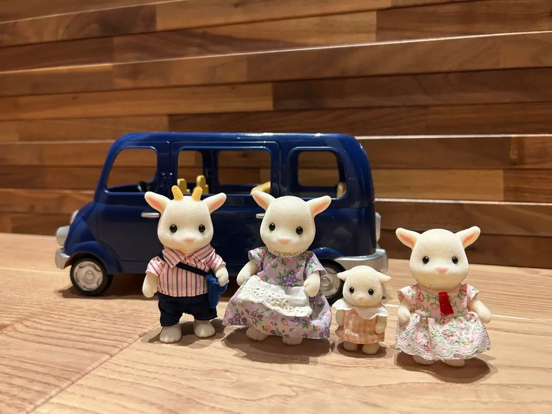 Thumbnail of Goat Family + Minivan Set ☆ Sylvanian Families