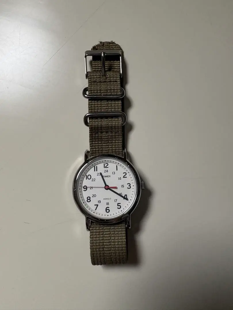 最終値下げ！デッドストック TIMEX 手巻き 3針 腕時計 ラウンド 白文字盤 デッドストック TIMEX 手巻き 3針 腕時計 ラウンド 白文字盤