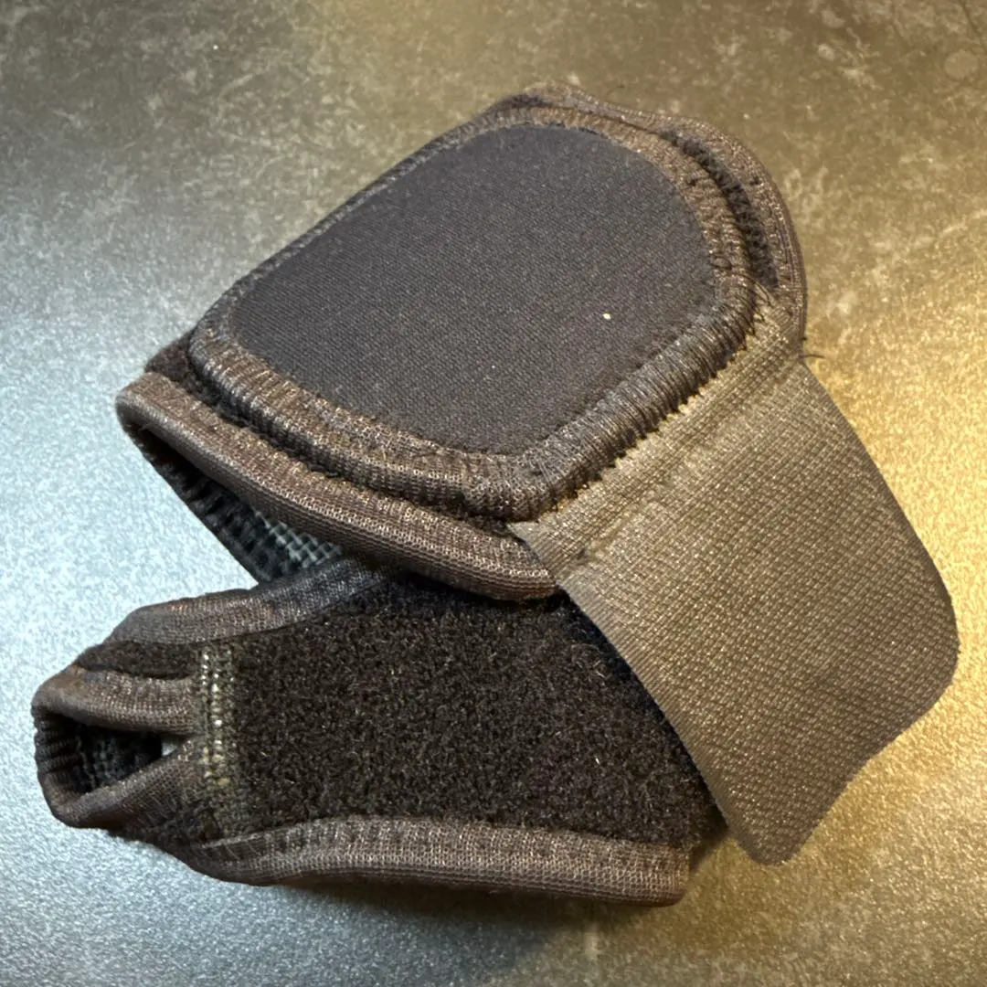 Thumbnail of Mizuno Pro Wrist Supporter, Free Size