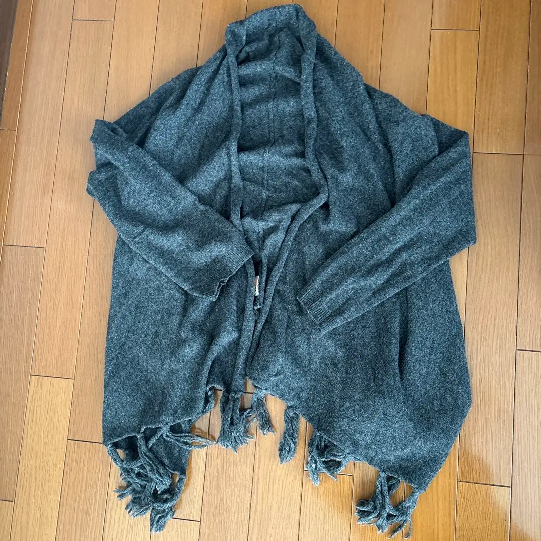 JEANASIS 灰色 流蘇針織外套 的縮圖