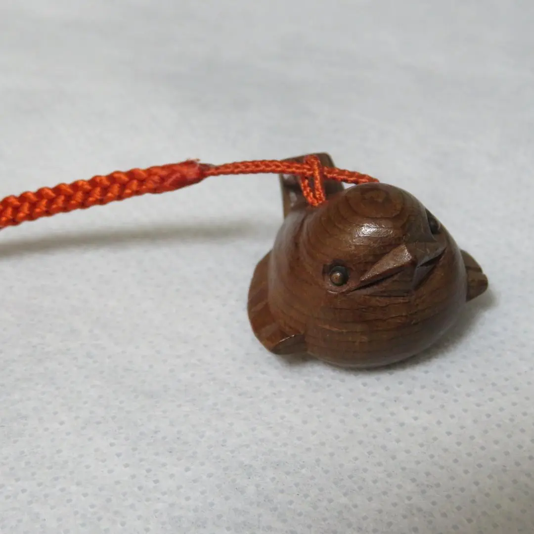 時代提物 縁起物根付 天然素材 在銘【福良雀に乗る大黒様】高4.7cm 重61ｇ Yahoo!オークション - 【此】提げ物 福良雀 正直銘 牙彫根付