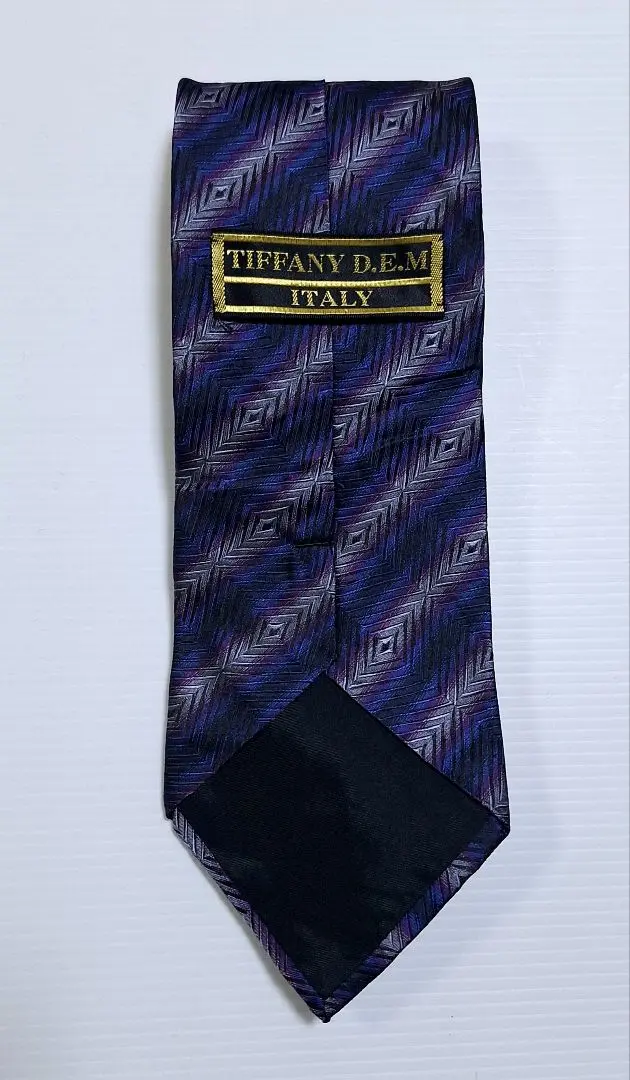 【美品】TIFFANY D.E.M ネクタイ イエロー シルバー ストライプ 美品】TIFFANY D.E.M ネクタイ イエロー シルバー ストライプ