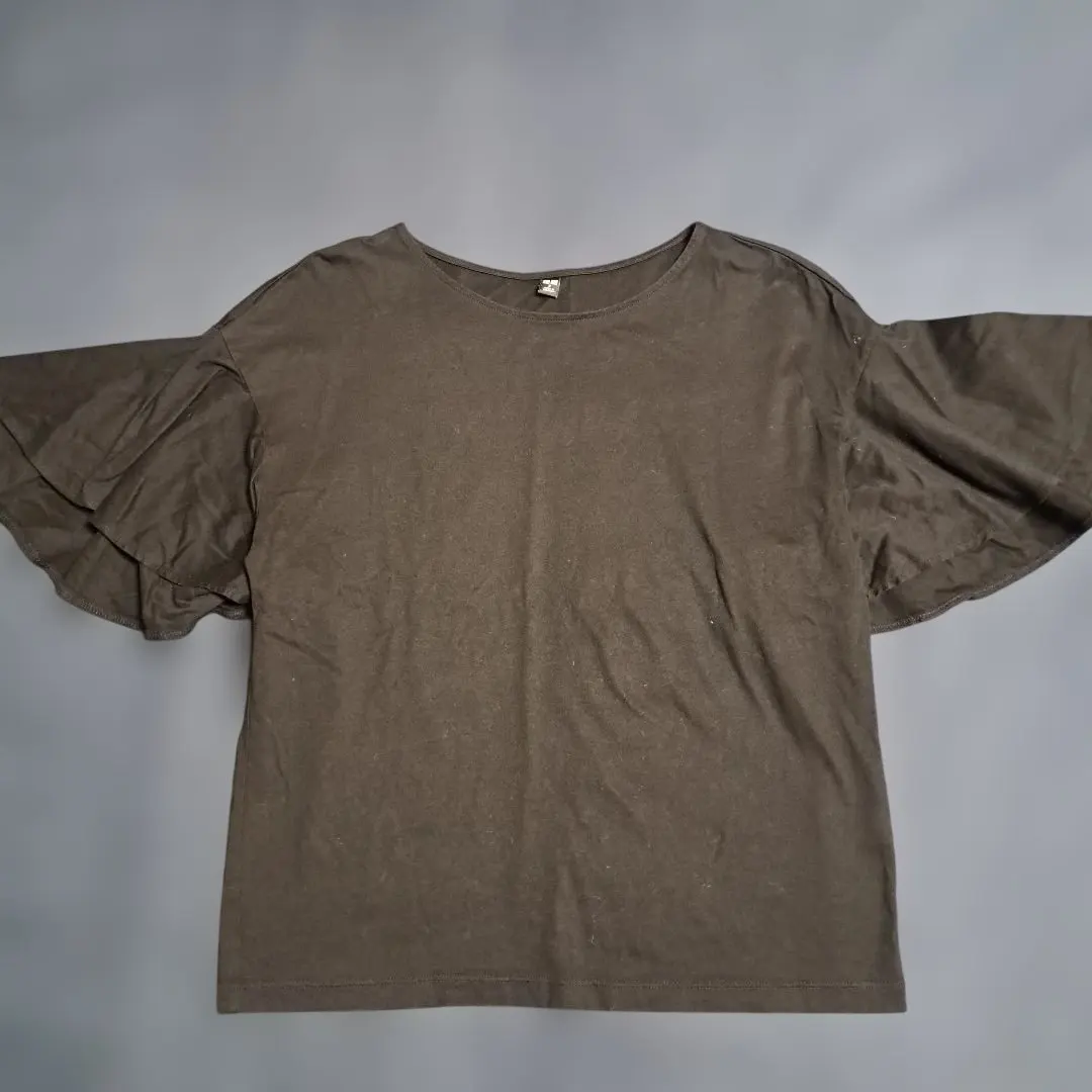 Thumbnail of UNIQLO Butterfly Sleeve Black T-shirt, Size S