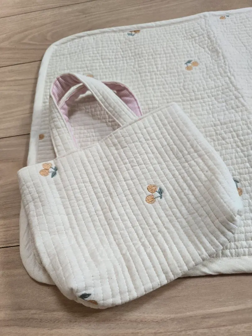 Thumbnail of Cafe Mat, Nubi Fabric, with Storage Bag, Cherry