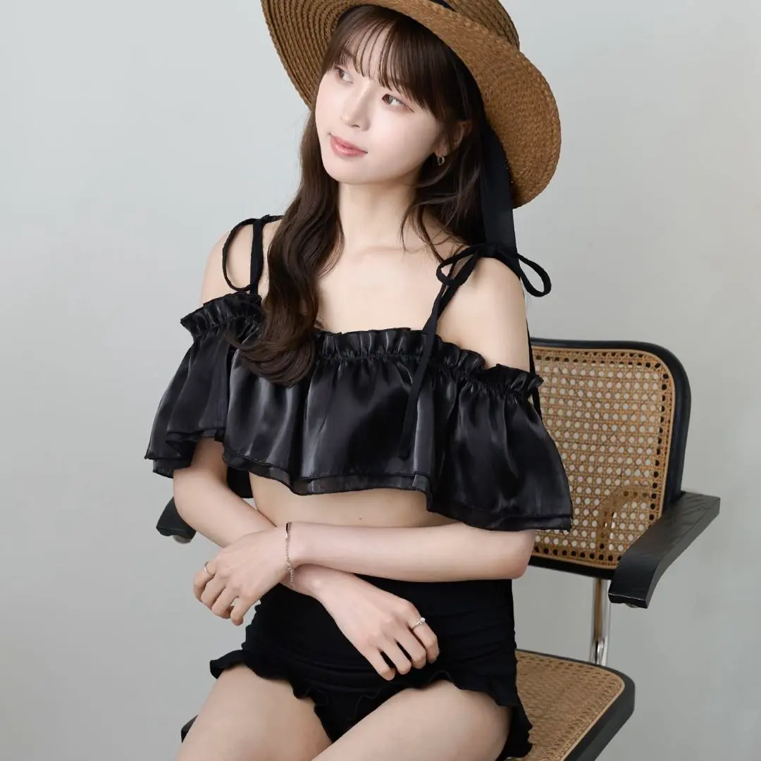 【Amber Neige】新品 アイボリー フリル水着　free size オフショルフリルスイムウェア（水着）｜Ambre Neige（アンブル