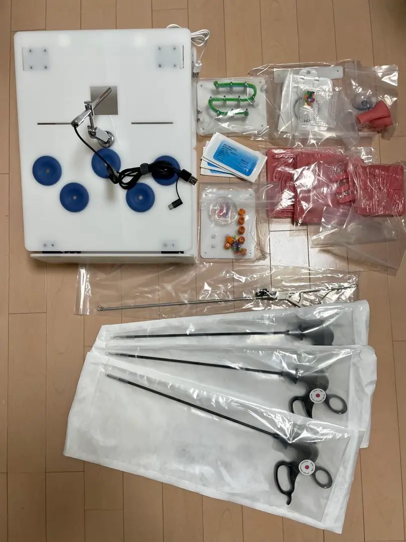 腹腔鏡手術練習用持針器　KARLSTORZ型 Amazon.co.jp: 腹腔鏡トレーナーボックストレーニング ラパロ