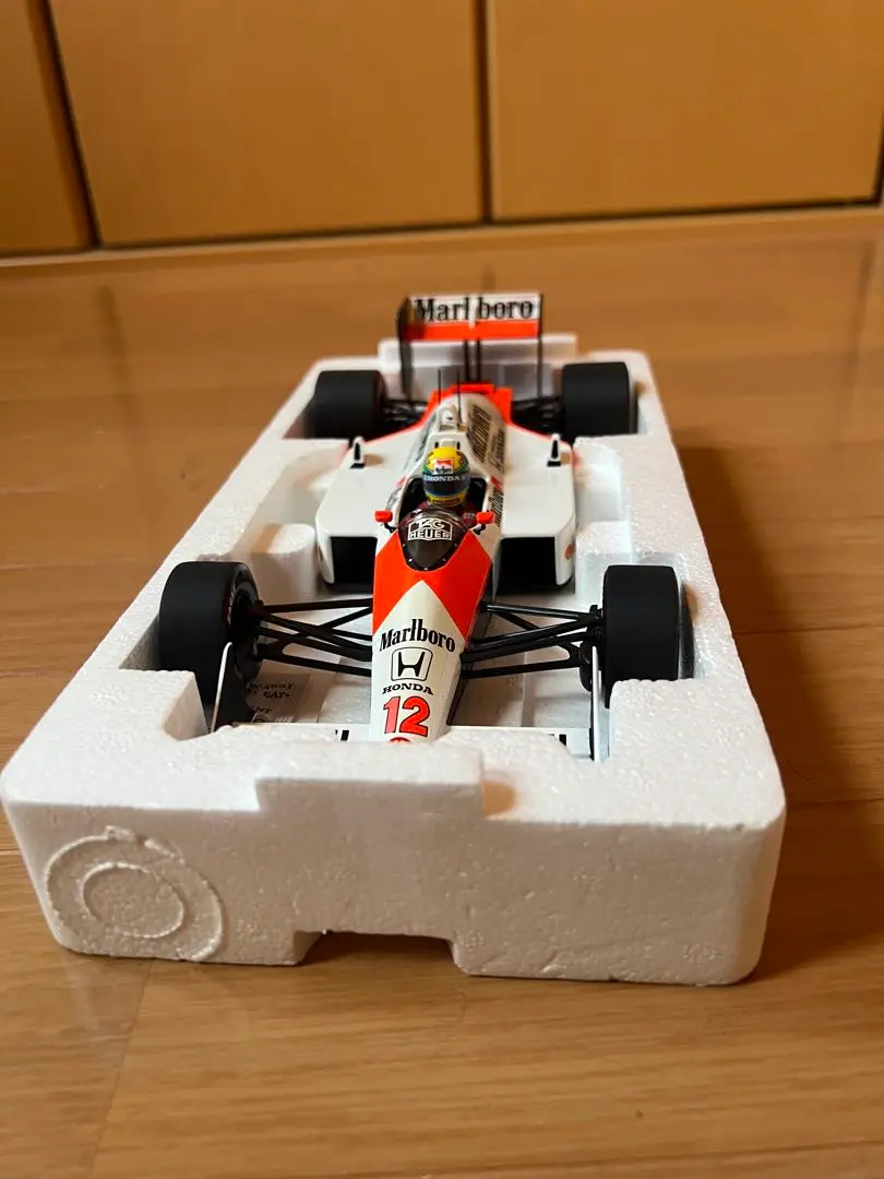 お値下げしました。マクラーレン McLaren Honda MP4/4 1:18 McLaren MP4/4 – Amalgam Collection