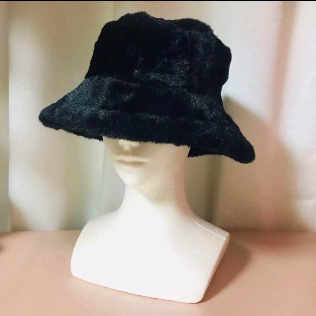 Thumbnail of Fur bucket hat, black
