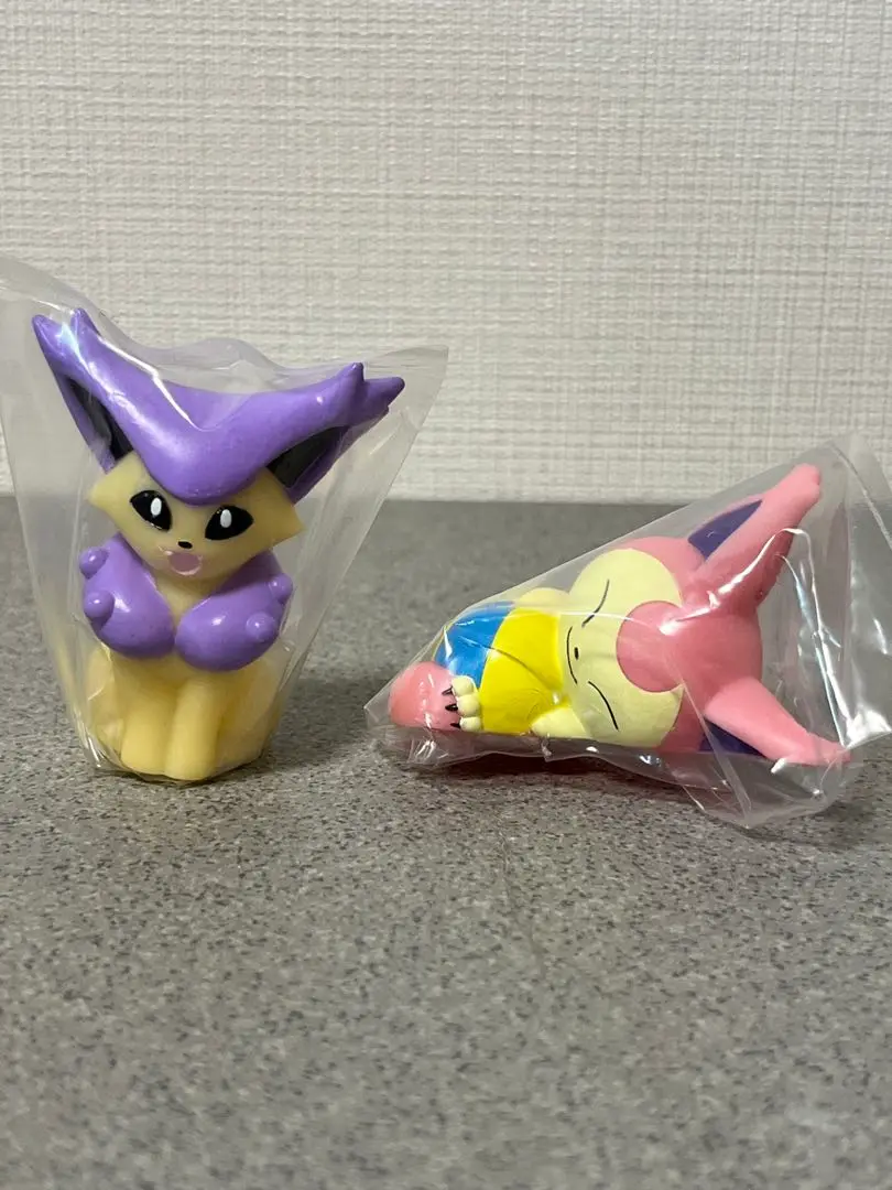 ポケモン モンコレ エネコ 当時物 レア ポケモン モンコレ モンスターコレクション 初期 エネコ