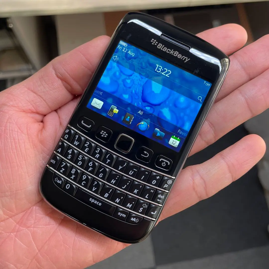 ブラックベリー　Q10  純正ケース２個付き 楽天市場】blackberry classic ケース 純正の通販