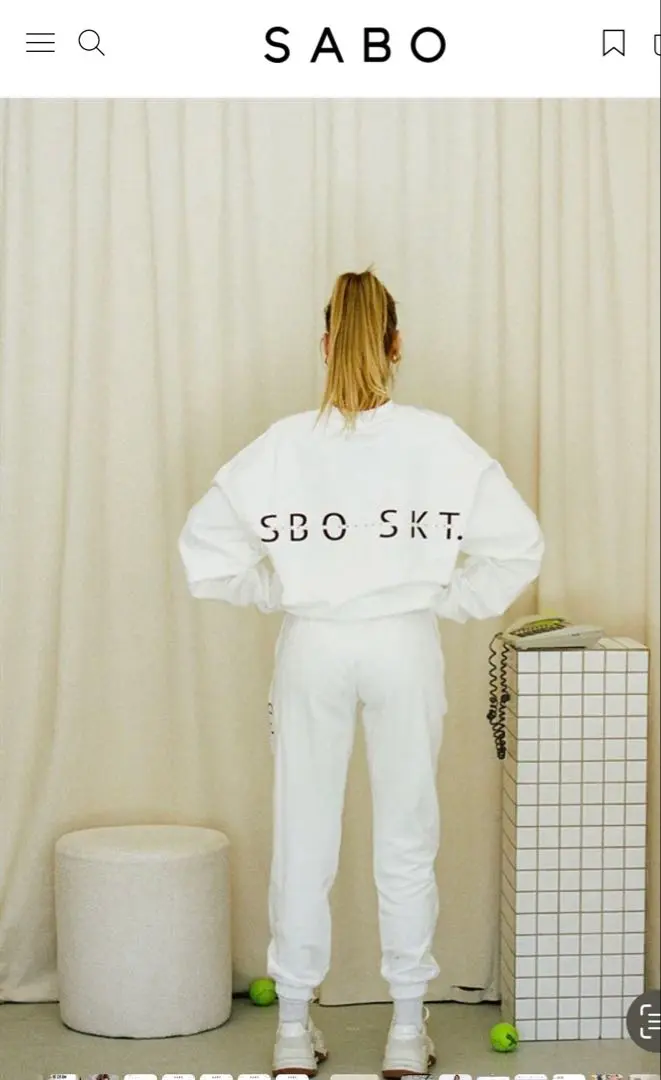 アリシアスタン 新品トレーナー ホワイト ALEXIA STAM ALEXIA STAM（アリシアスタン）の「Cropped Crew Neck