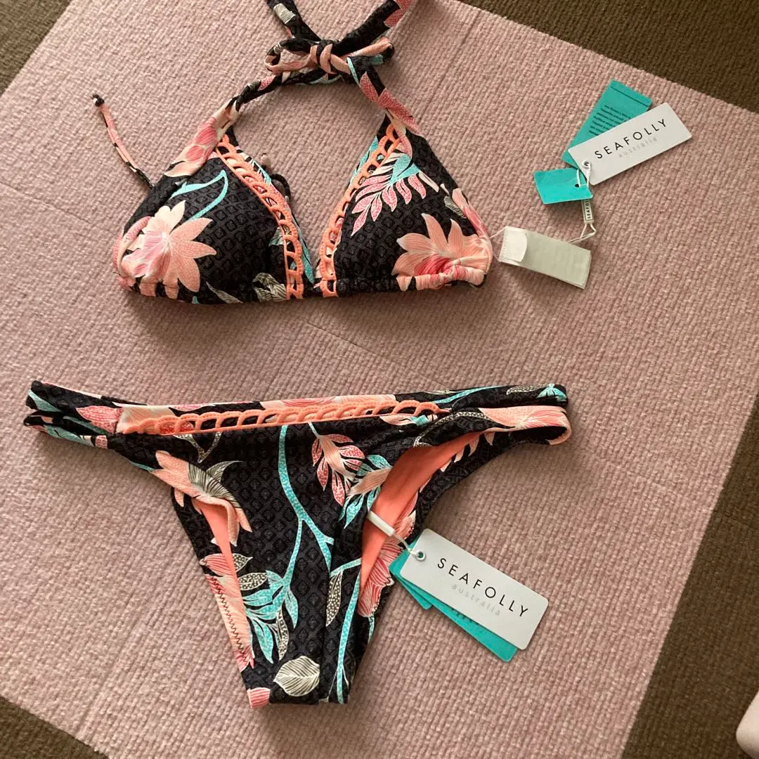専用！seafolly サイズ10 黒　水着　オーストラリア　新品未使用 2025年最新】seafolly シーフォリー 水着の人気アイテム - メルカリ