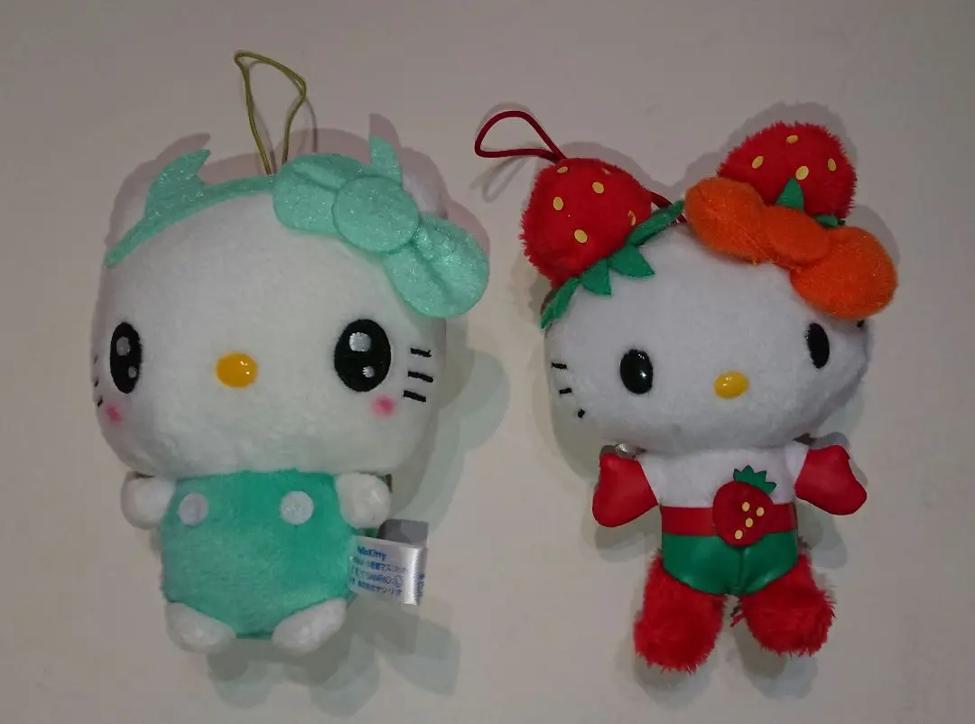 希少 美品 キティ イチゴマン マスコット ぬいぐるみ サンリオ キティいちごマンぬいぐるみの通販 by ナンチャン's