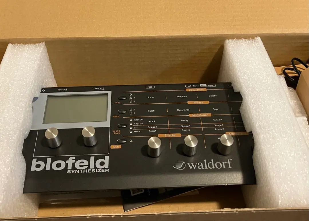 waldorf blofeld シンセサイザー　箱付き Waldorf Blofeld Keyboard(Virtual Analog Synthesizer)【White