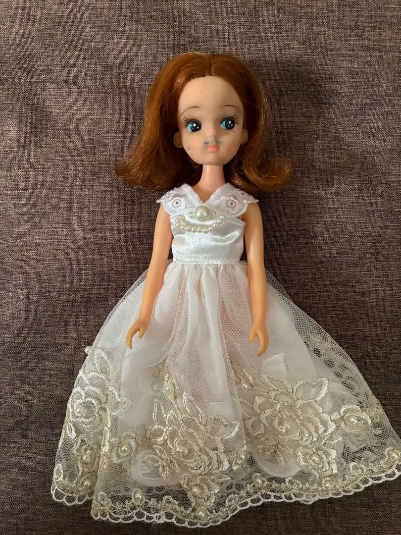 Thumbnail of New Licca-chan 4-piece set, with toes, damaged