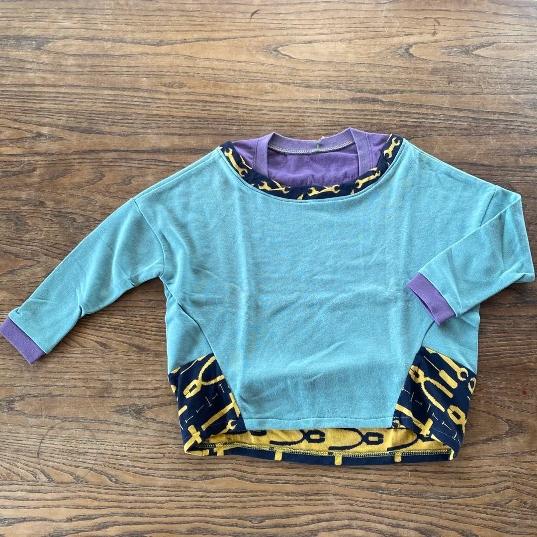 兒童運動衫 薄荷綠 110 120 尺寸 手工製作 的縮圖