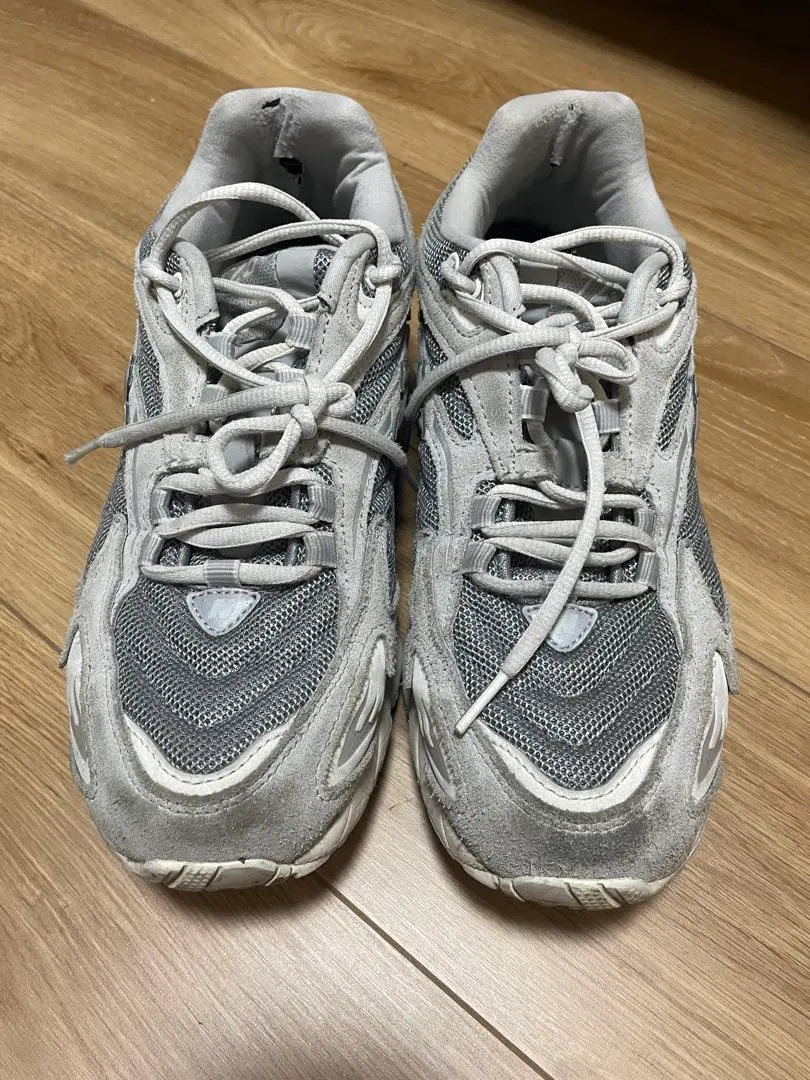 Thumbnail of New Balance 725 Gray Sneakers