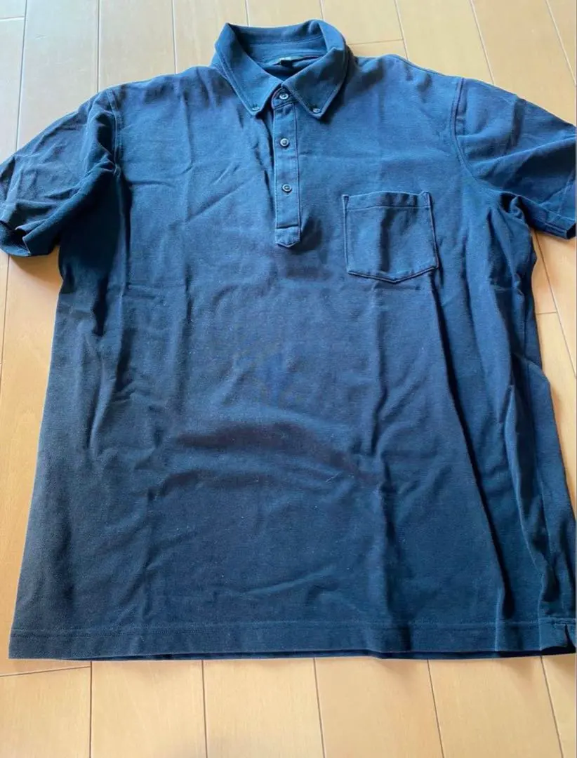 Thumbnail of Uniqlo Men's XL Polo Shirt, XL size, with front pocket