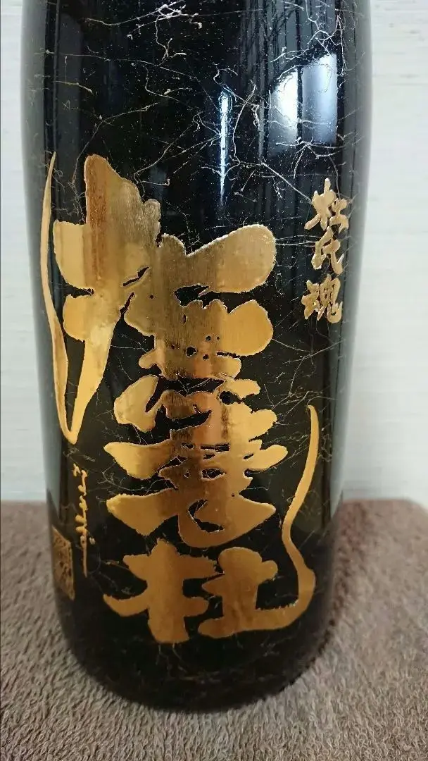 金撫磨杜(きんなまず) 【ゴールドテールキャット】37度 1800ml 販売店限定】金撫磨杜 ゴールドテールキャット 37° 1800ml -芋