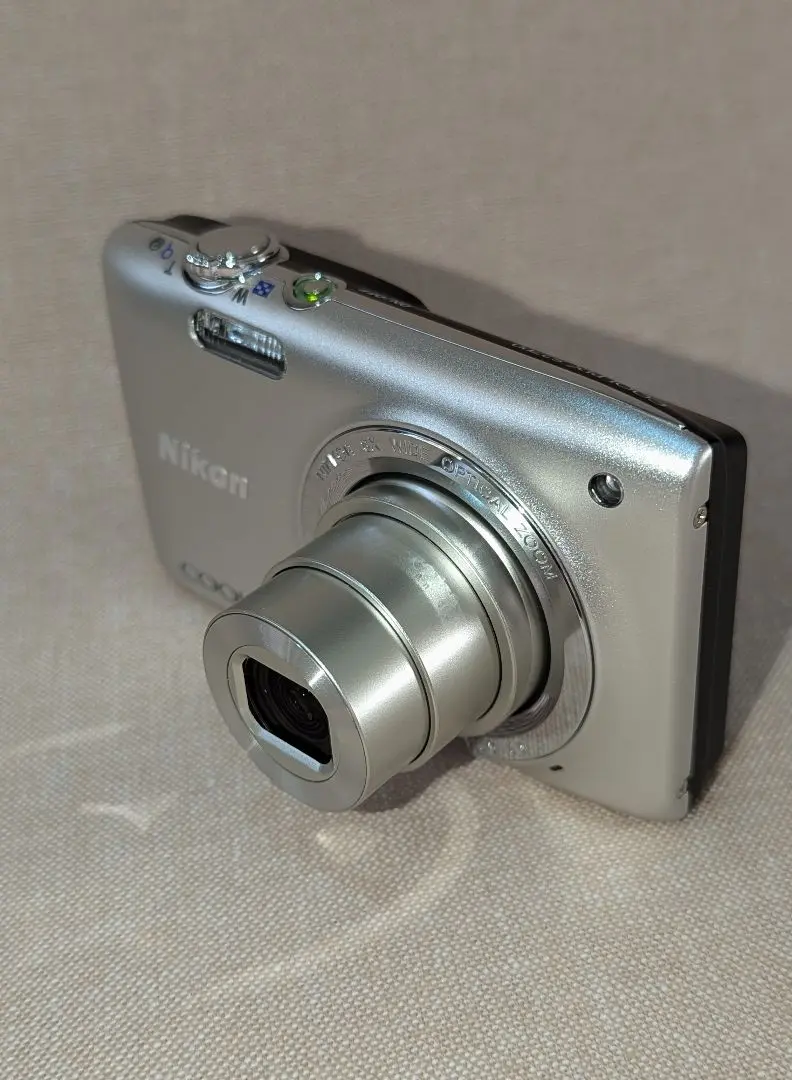 3476 Nikon COOLPIX S2700 シルバー 【デジカメ】 3476 Nikon COOLPIX S2700 シルバー 【デジカメ】 Camera Nikon