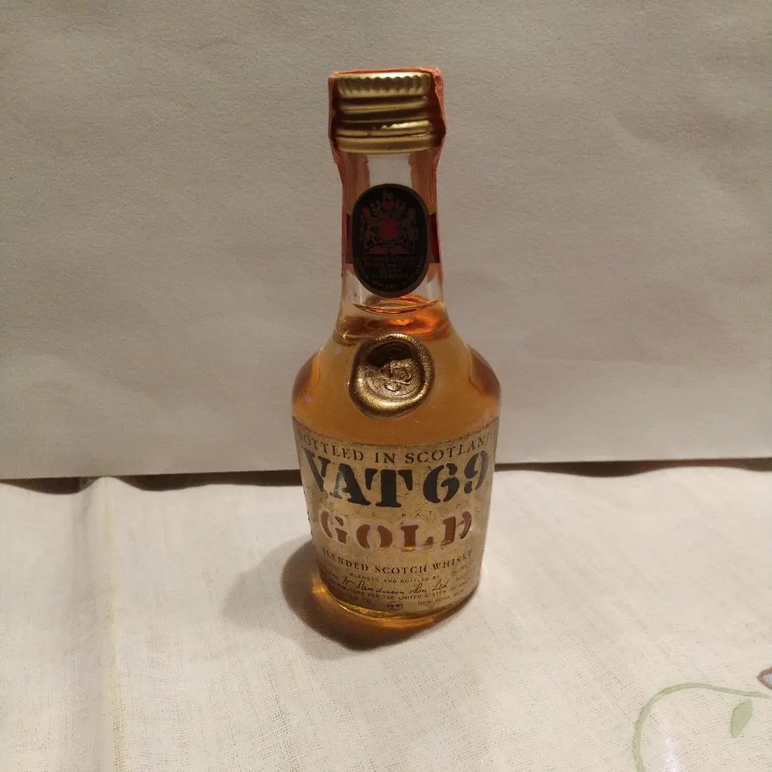VAT 69 スコッチウイスキー 未開封　特級古酒　特級8786 VAT 69 スコッチウイスキー 未開封 特級古酒 特級8786 - メルカリ