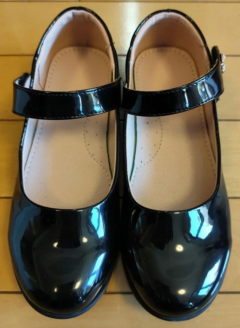 Thumbnail of Black enamel formal shoes, 22cm