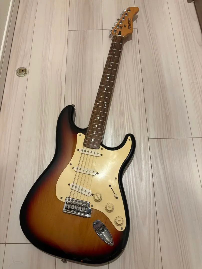 FERNANDES ストラトタイプ。モデル不明　レフティ　ジャンク FERNANDES ストラトタイプ。モデル不明 レフティ ジャンク