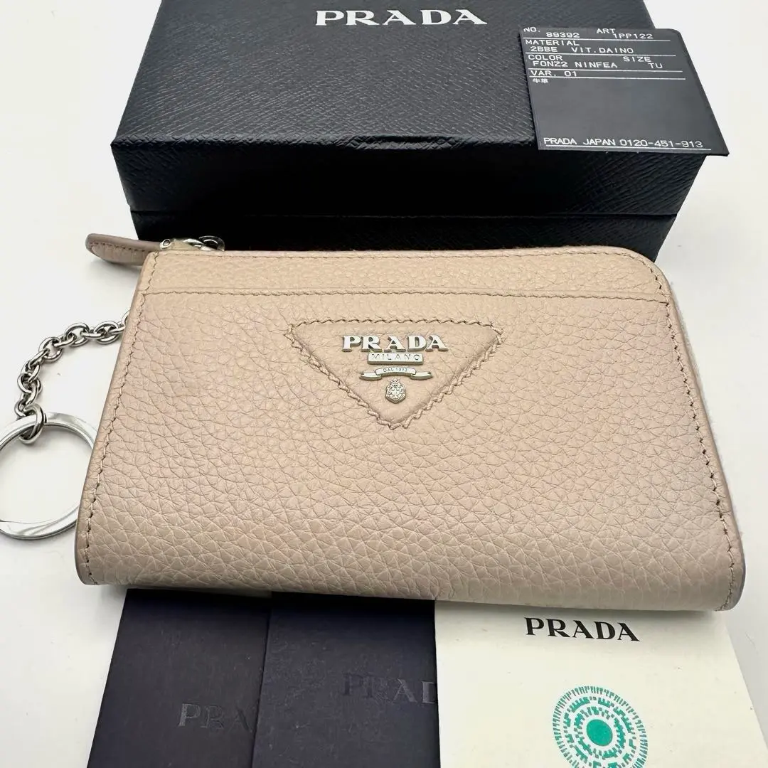 極美品✨PRADA キーケース ヴィッテロダイノレザー 黒 三角ロゴ