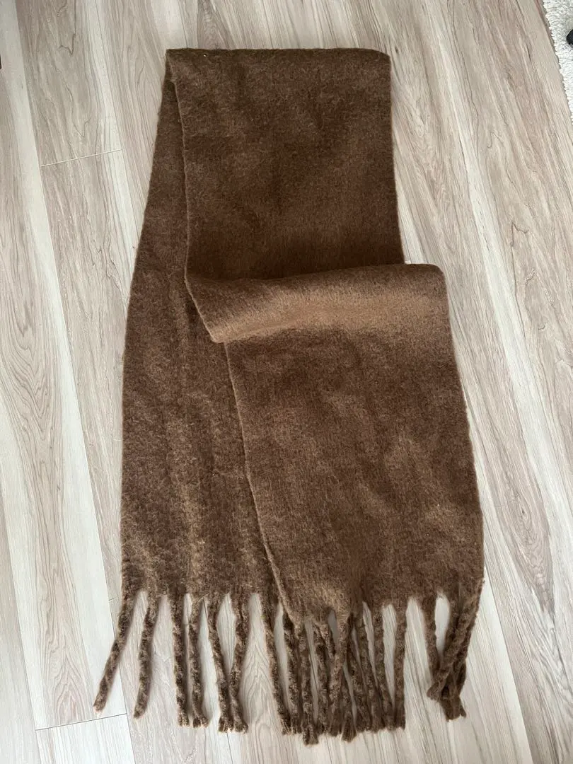 Thumbnail of Large fringed muffler / stole