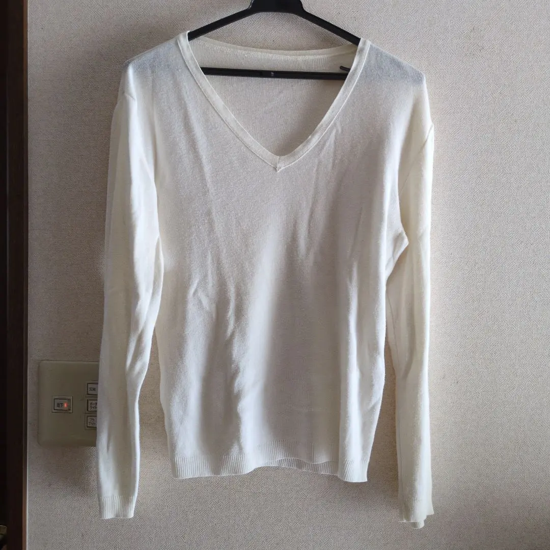 Thumbnail of Ivory V-neck Long Sleeve