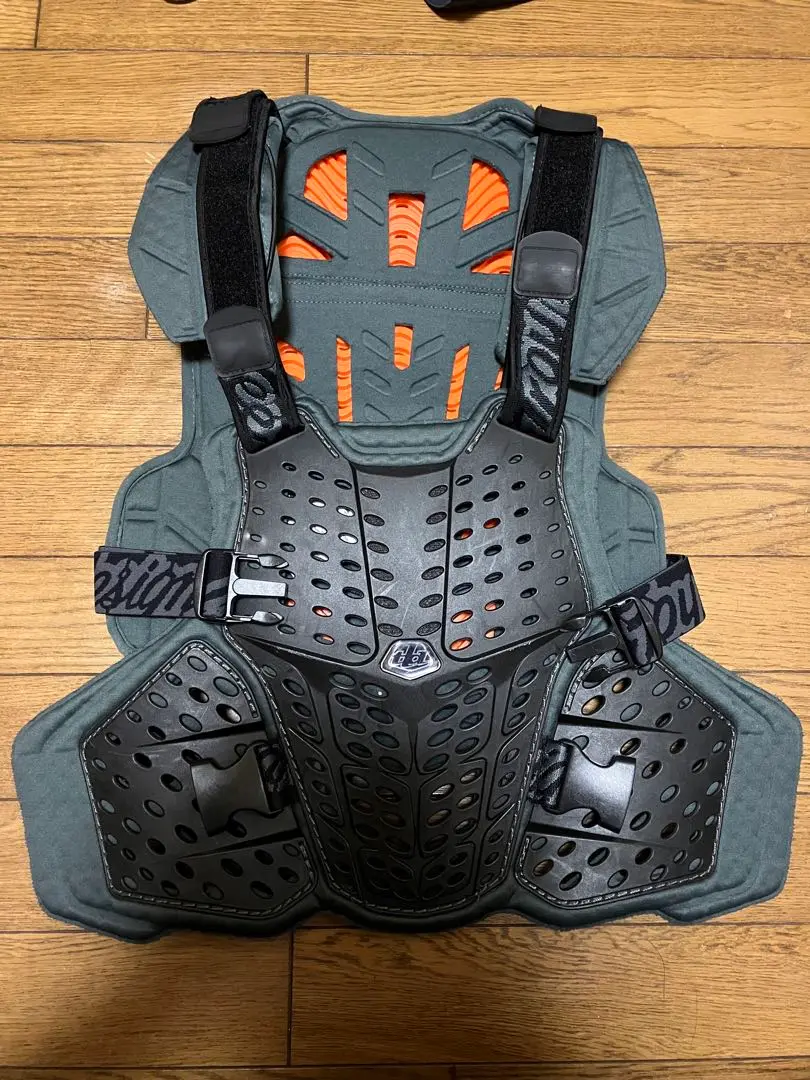 未使用 Troy Lee Designs プロテクター TROY LEE DESIGNS ( トロイリー デザインズ ) プロテクター
