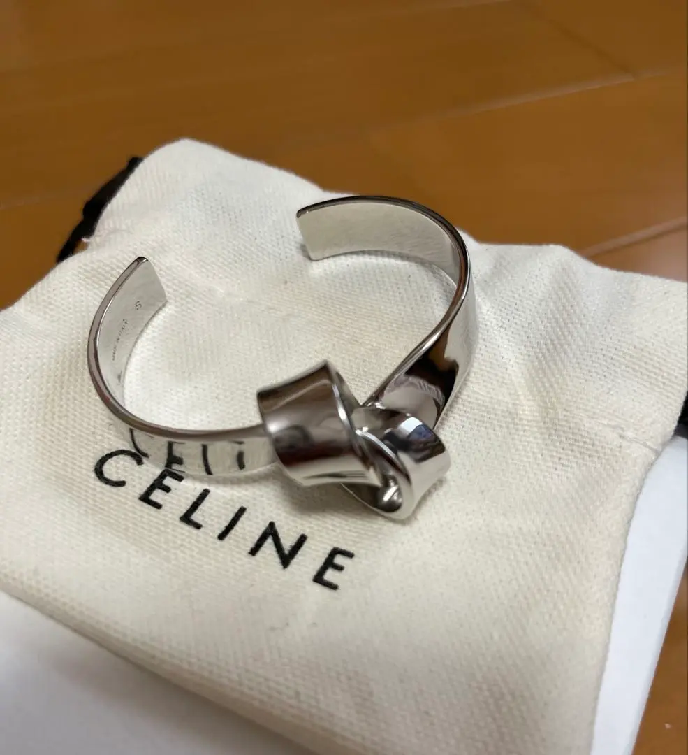 最終値下げセリーヌ　ノットブレス　S シルバー 2025年最新】celine シルバーバングルの人気アイテム - メルカリ