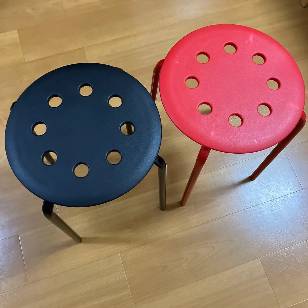 ▽ 8脚セット 2色　ブラックｘレッド IKEA 丸椅子 スツール MARIUS ▽ 8脚セット 2色 ブラックxレッド IKEA 丸椅子 スツール