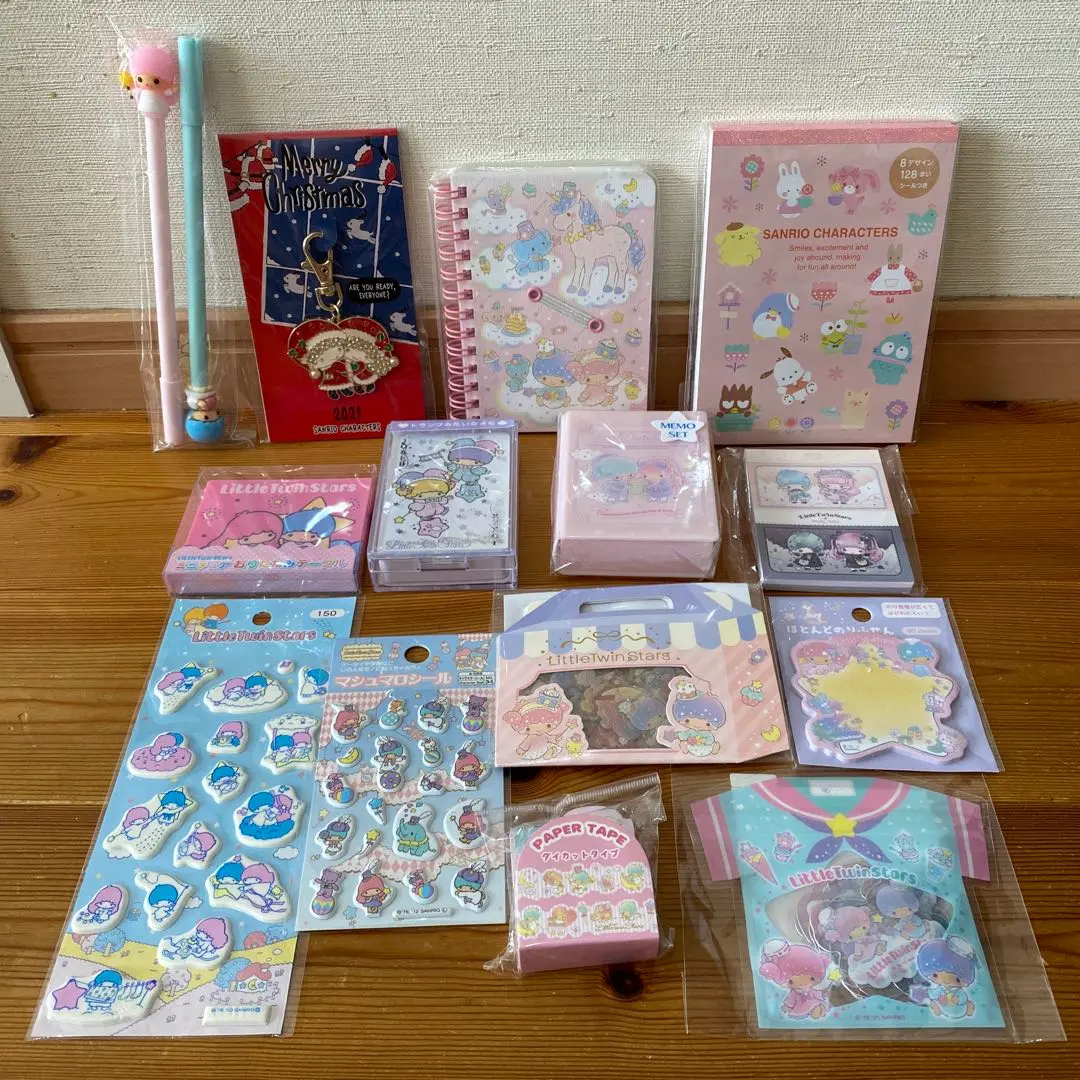 サンリオ♡キキララ ハウス型 メモ&ふせん 2017年 サンリオ♡キキララ ハウス型 メモ&ふせん 2017年 キャラクター