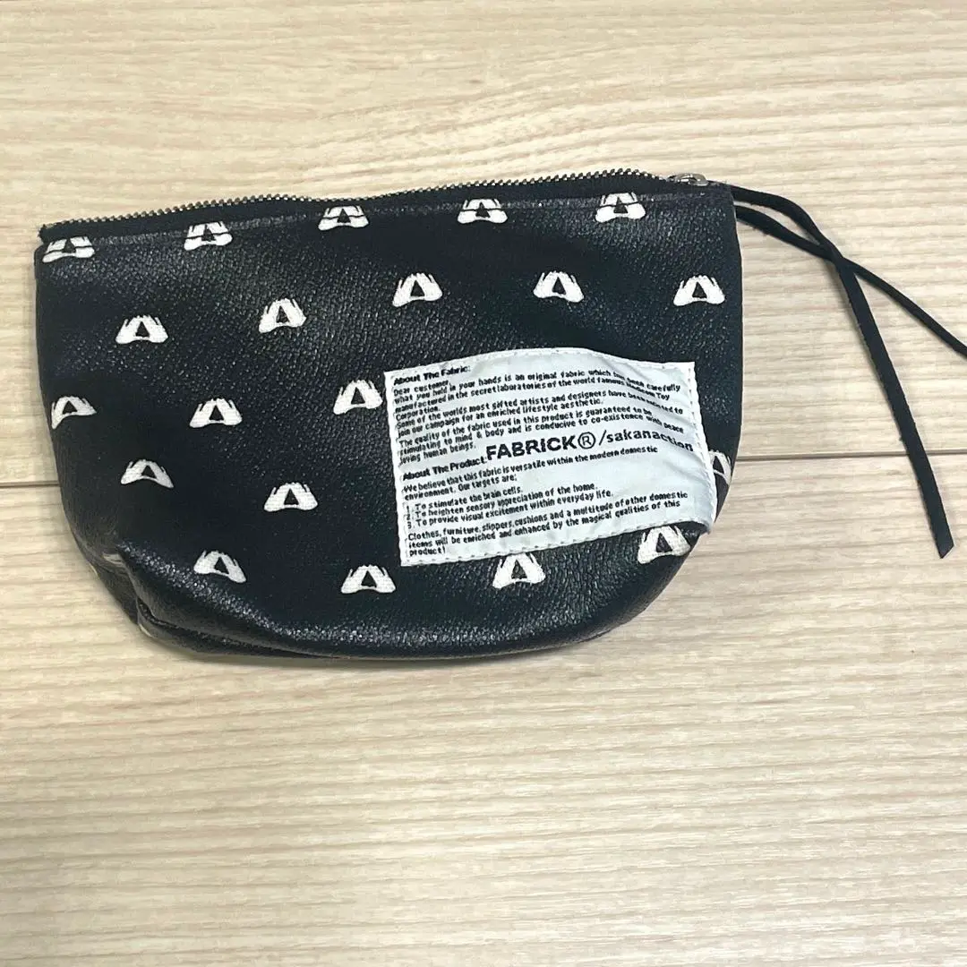 FABRICK × sakanaction サカナクション トラベルポーチ FABRICK × sakanaction サカナクション トラベルポーチ - メルカリ