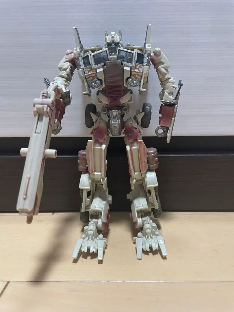 オプティマスプライムラスティ レビュー：TFロストエイジ トイザらス限定 オプティマスプライム