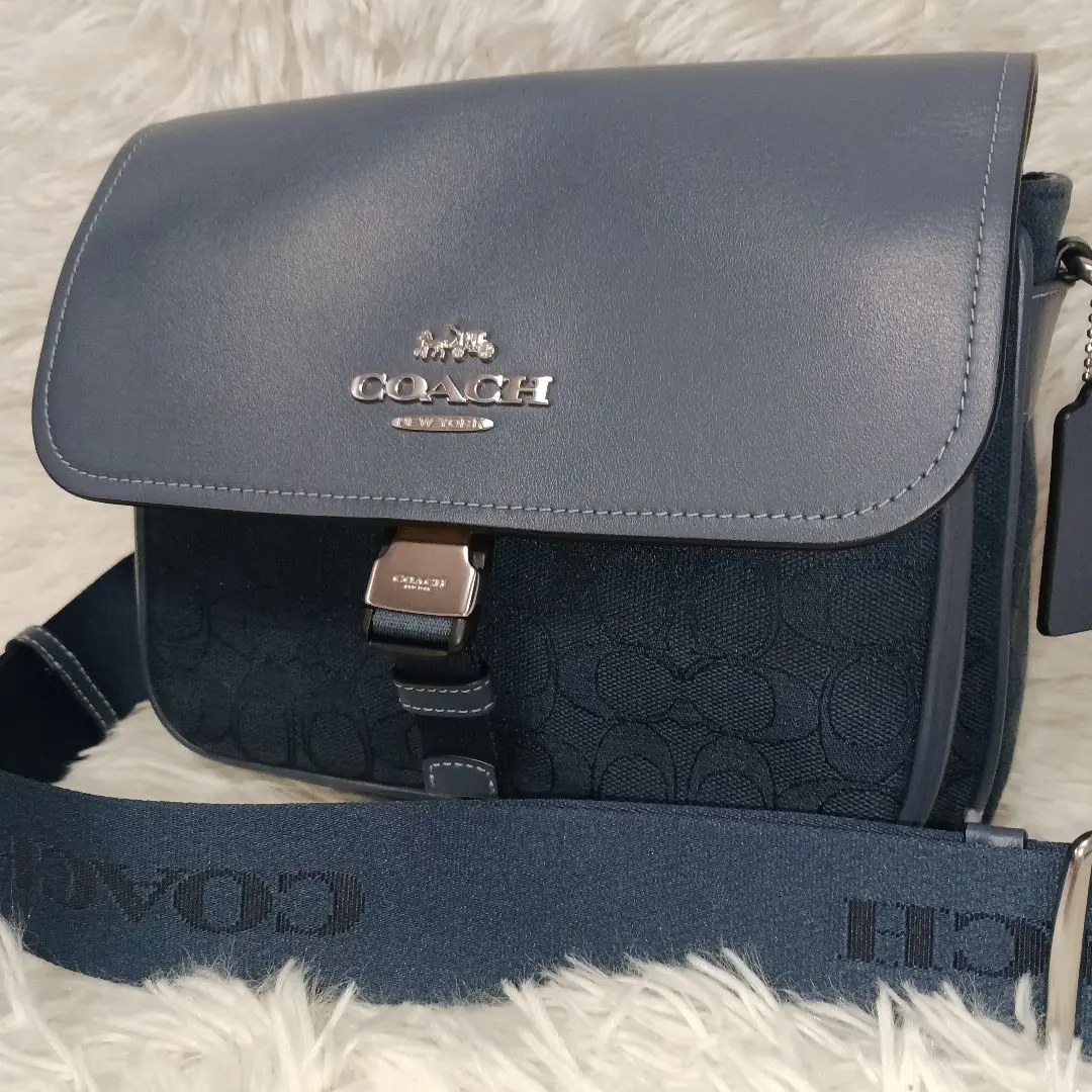 【美品】COACH　コーチ　メッセンジャーバック　シグネチャー　ブルー 2025年最新】コーチ メッセンジャーバッグの人気アイテム - メルカリ