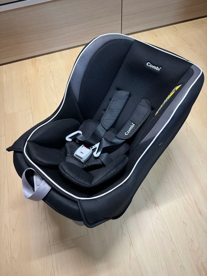 【極美品】Combi ミニマグランデ エッグショック UF コンビ ミニマグランデ エッグショック UF チャイルドシート