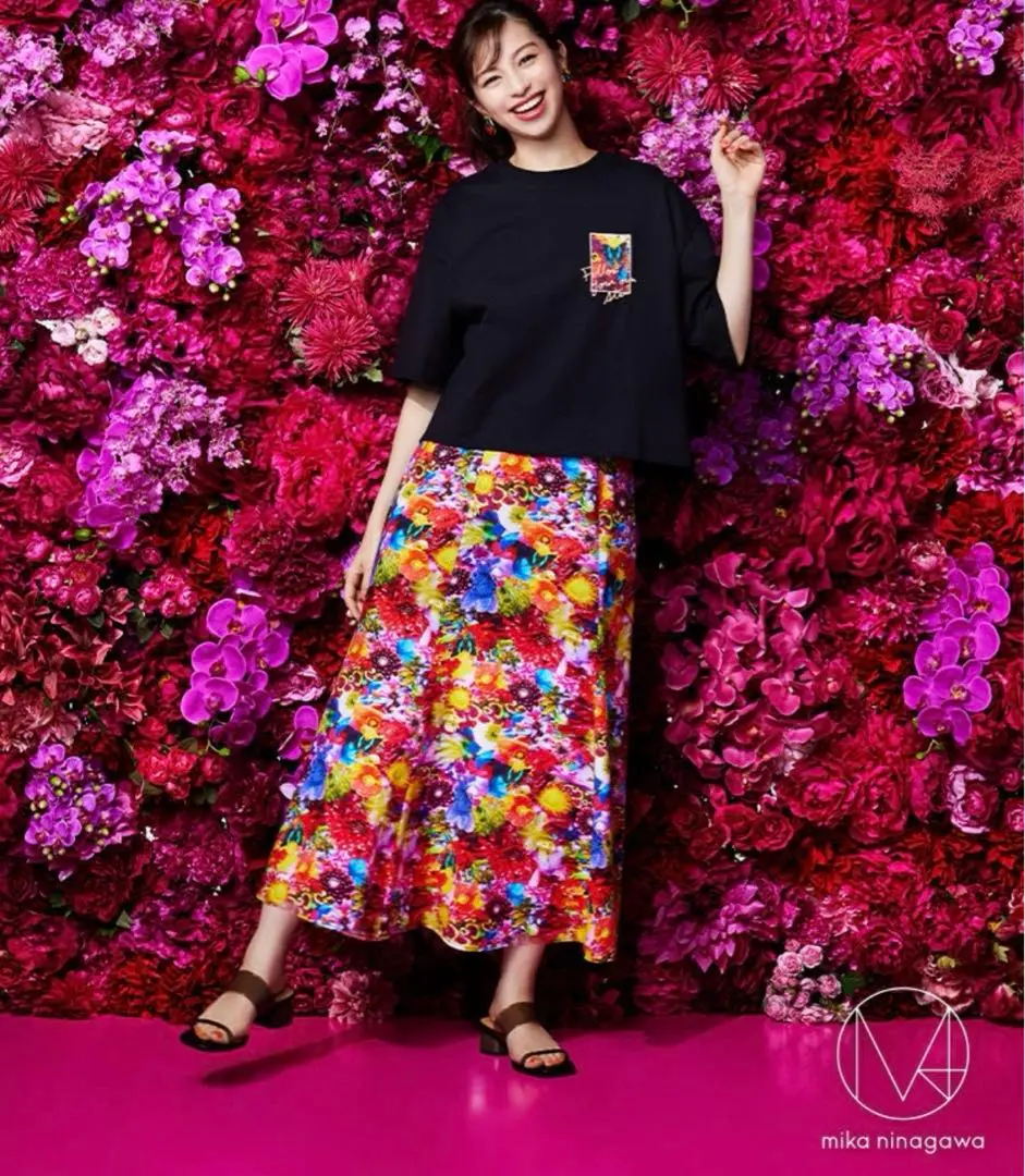 未使用！mika ninagawa ミカ ニナガワ 花柄 プリーツスカート 38 2025年最新】mika ninagawa スカートの人気アイテム - メルカリ
