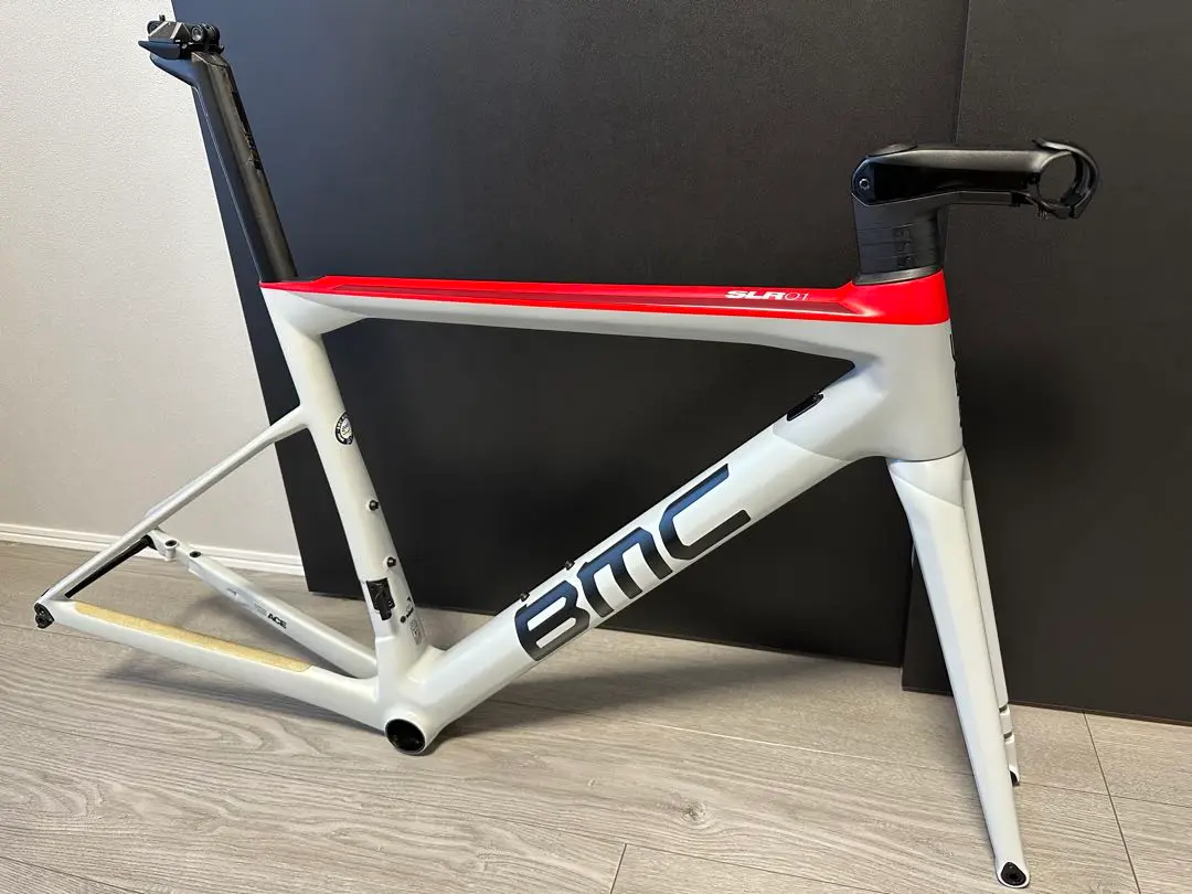 新着中古 BMC 2018モデル Teammachine SLR01 Rimなど中古