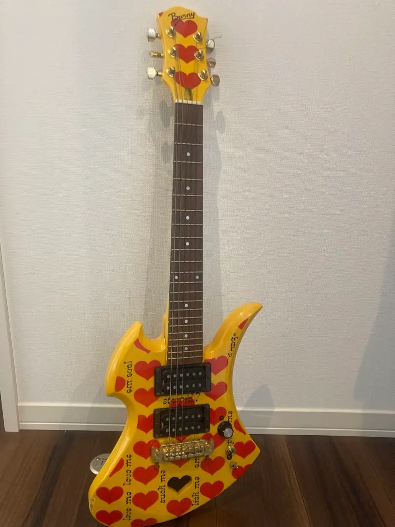 X JAPAN hide FERNANDES ミニギター アンプ内蔵　サイケ Amazon.com: X-JAPAN HIDE Miniature Guitar Fernandes w/Guitar