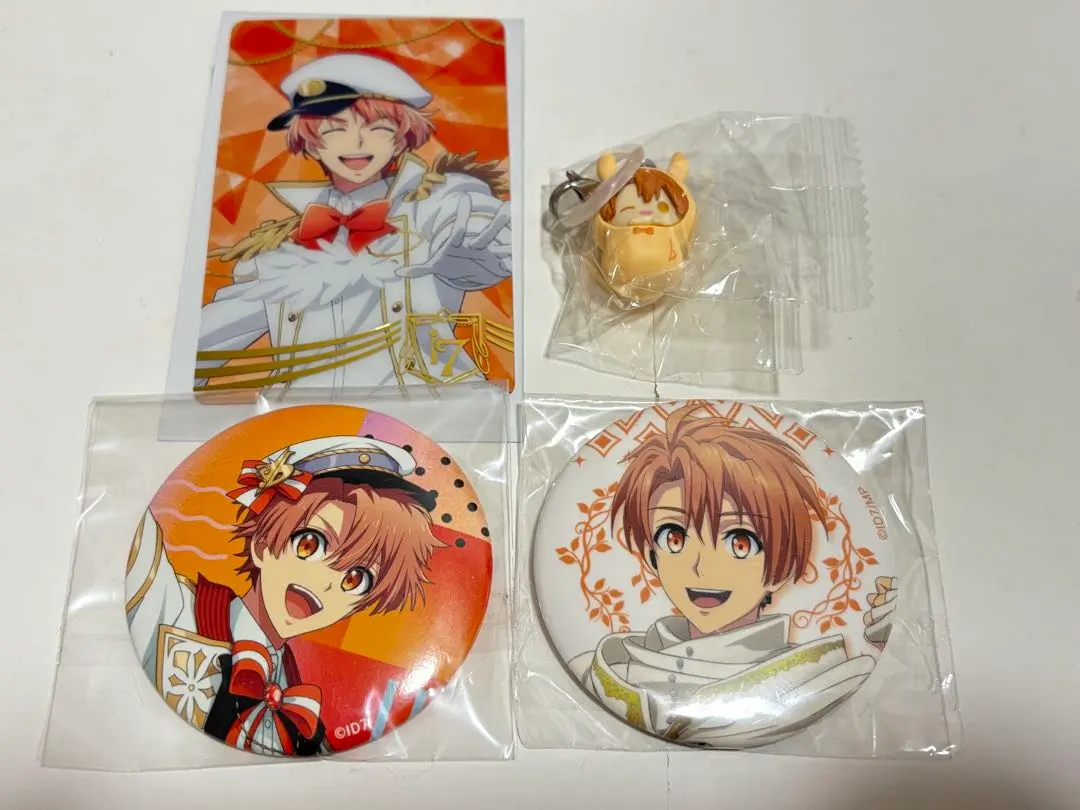 Thumbnail of Idolish7 Mitsuki Izumi Can Badge, Clear Card, and Charm
