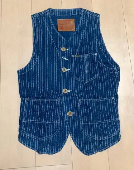 ステュディオ・ダ・ルチザン　ブタ刺繍ベスト　古着　美品 ステュディオ・ダ・ルチザン ブタ刺繍ベスト 古着 美品