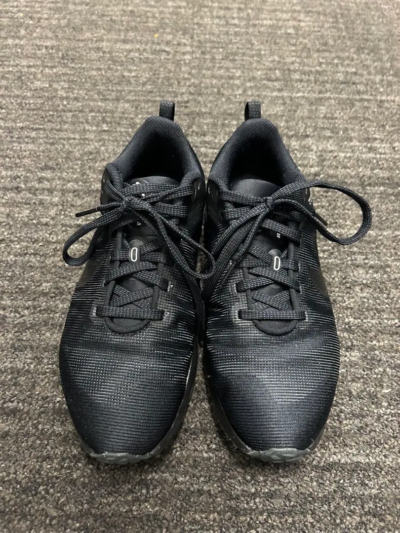 Thumbnail of Nike running shoes 23.5cm