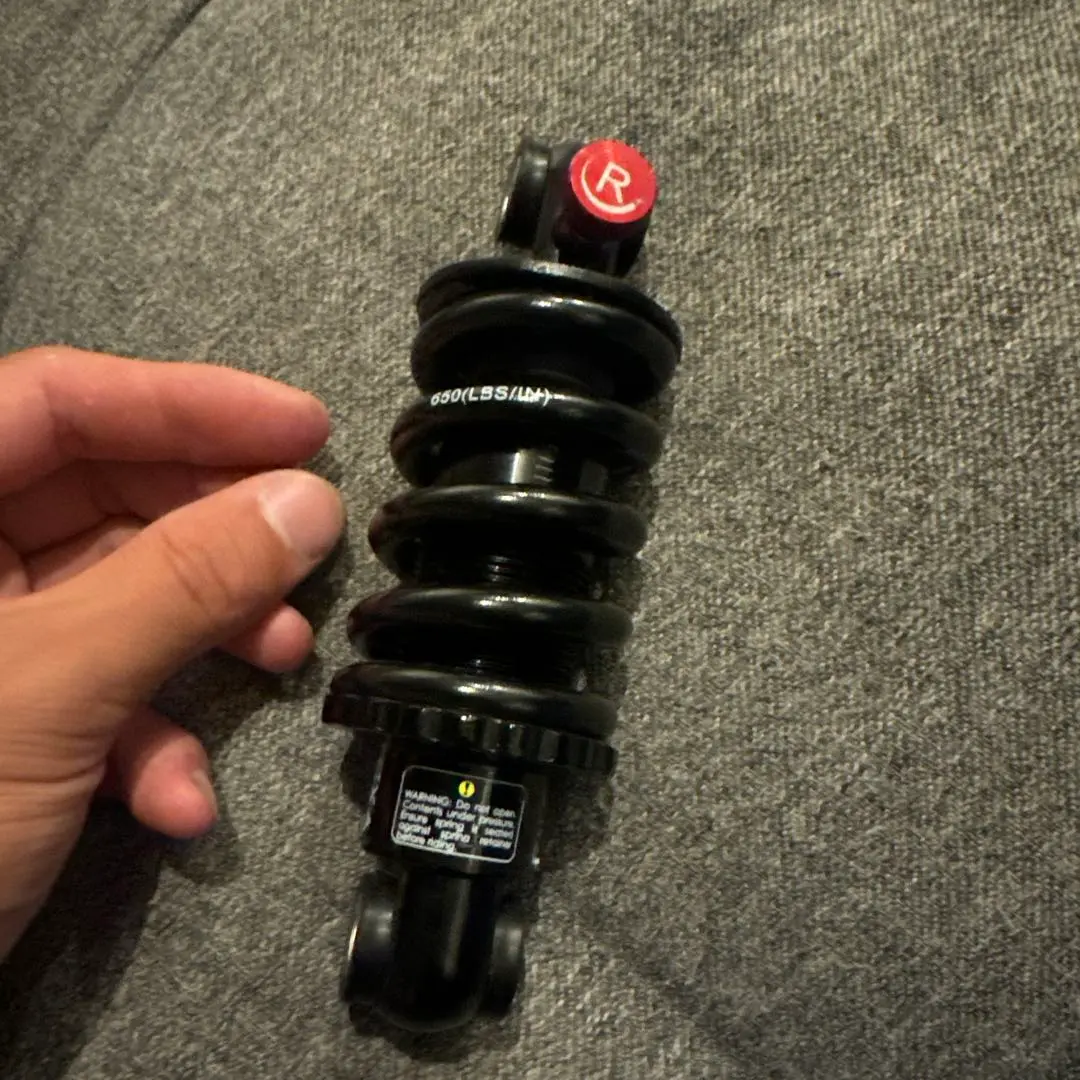 MATE X リアサスペンション エアサス デュアルエア 軽量 150mm MATE X リアサスペンション エアサス デュアルエア 軽量 150mm