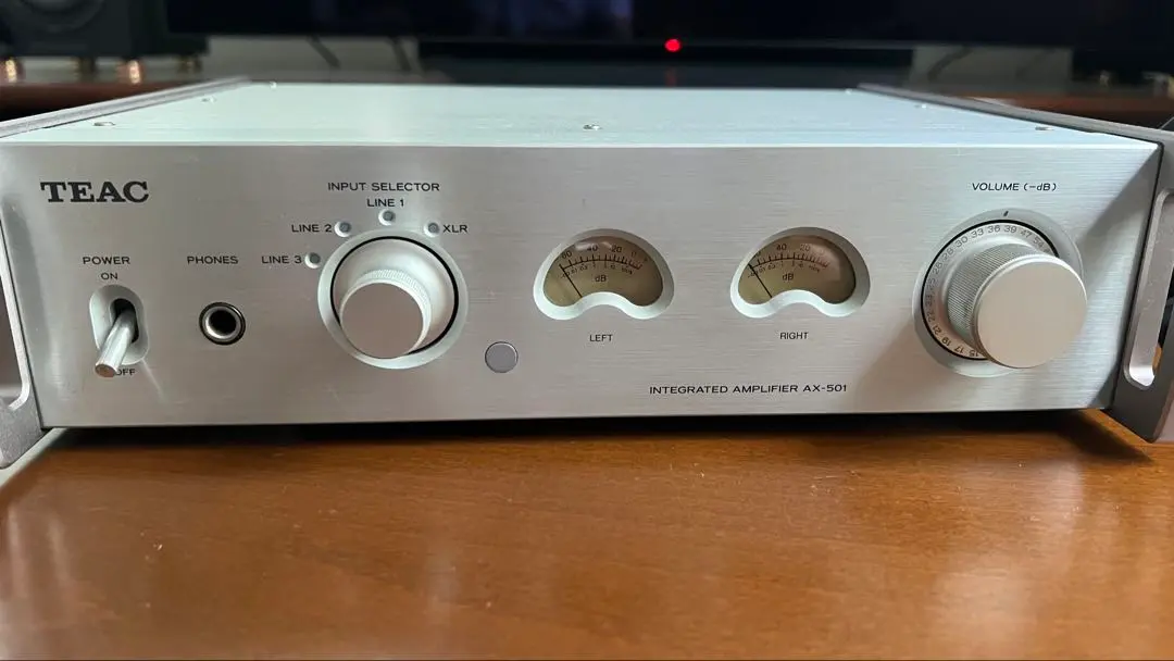 TEAC AX-501 2013年製 シルバー プリメインアンプ 元箱なし 高額買取実施中!!】【美品】TEAC ティアック プリメインアンプ