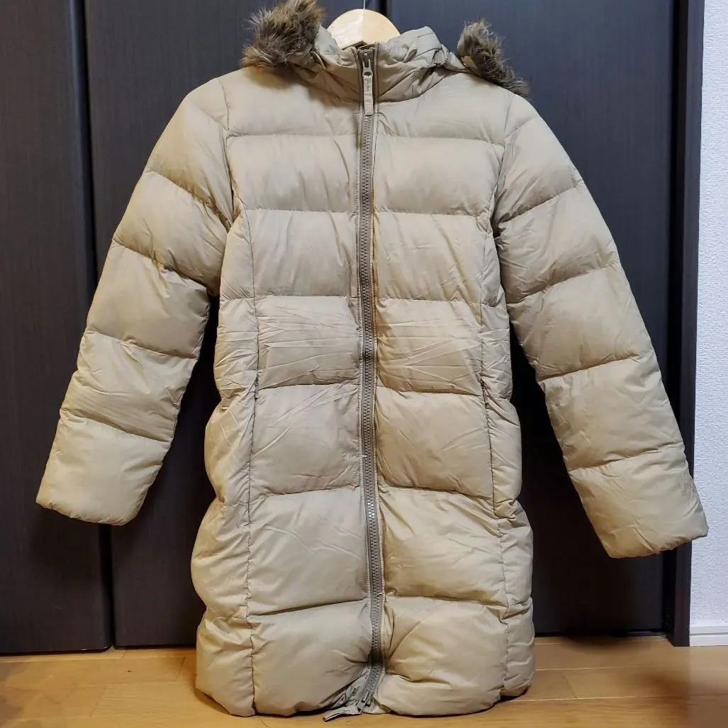 [美品・中古]Helly Hansen ベージュ ダウンジャケットSサイズ 2025年最新】HELLY HANSEN カラー：ベージュ系 ダウンジャケット