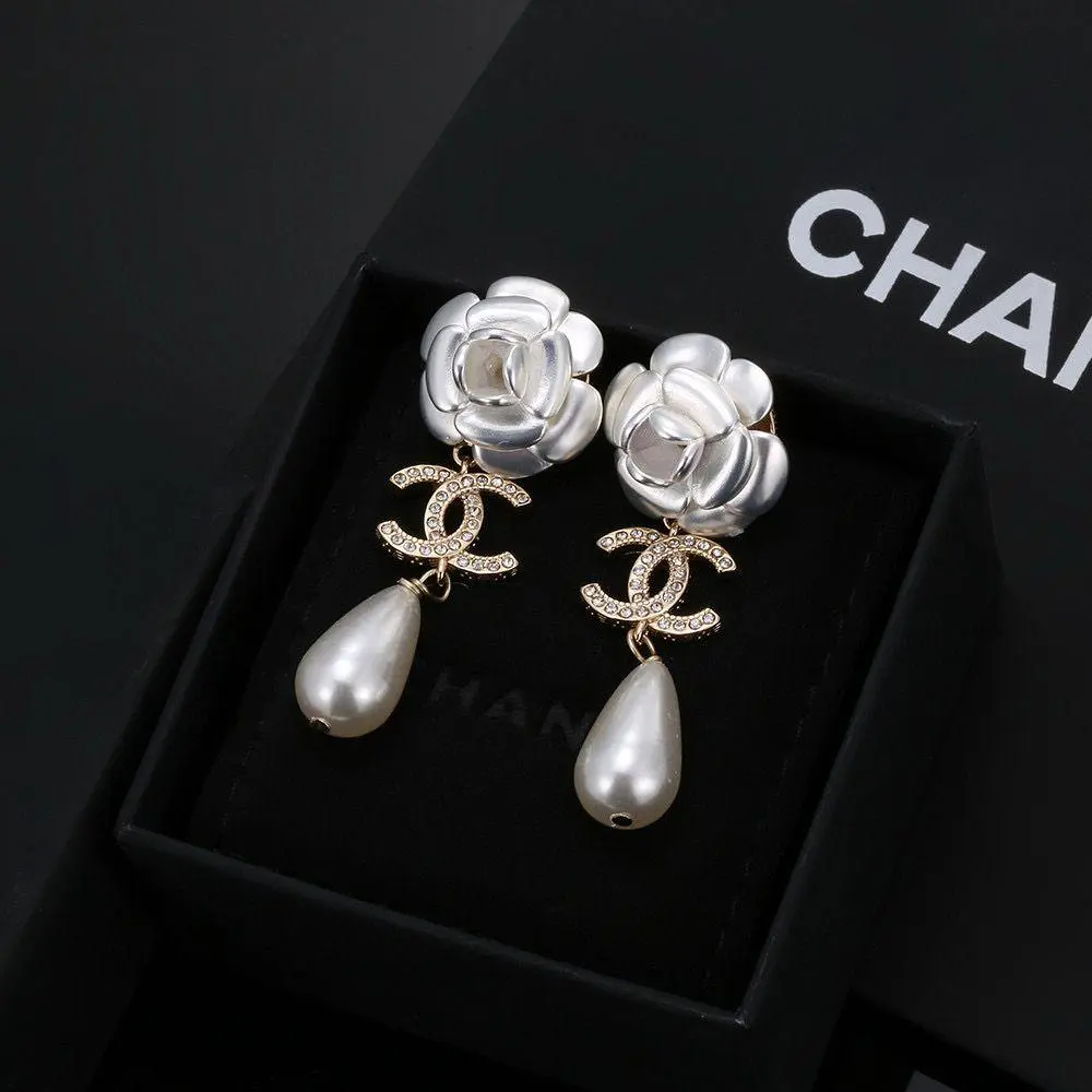 Thumbnail of Beautiful Rose Motif Earrings